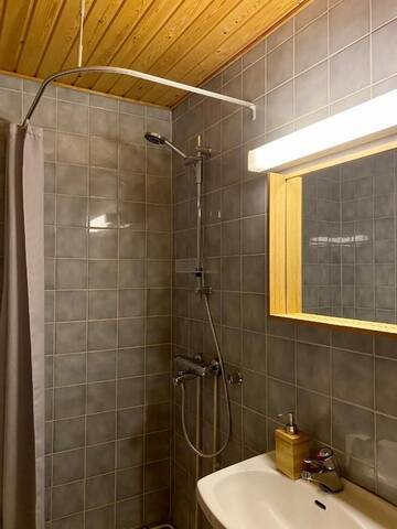 Фото номера Дом с 2 спальнями Дома для отпуска Lapland Lodge Pyhä - Ski in - ski out, sauna г. Пухатунтури 24